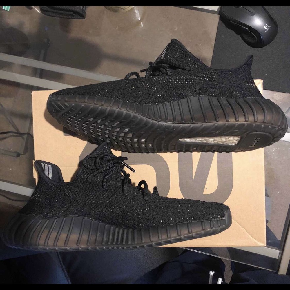 Yeezy 350 core black olive